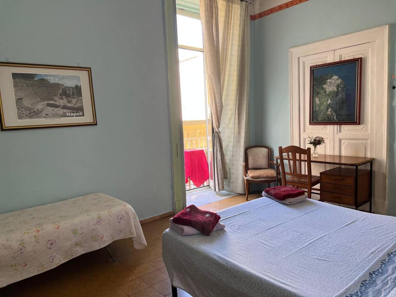 B&B Miraglia Napoli Bagian luar foto