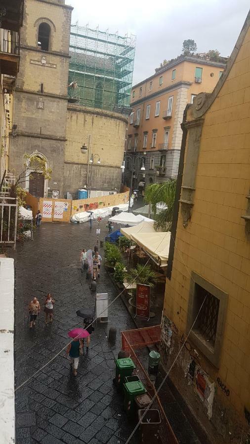 B&B Miraglia Napoli Bagian luar foto